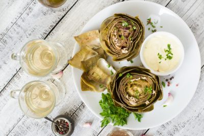 La raccolta dei carciofi