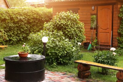Ottimi consigli su come costruire da soli una casetta da giardino con un tetto a falda unica