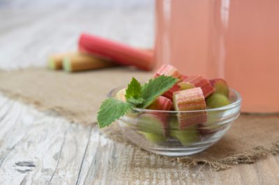 Varietà nel barattolo del succo: Juicing Rhubarb